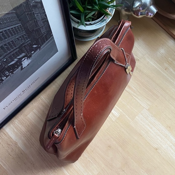 Fossil Cognac leather doctor style bag - Picture 2 of 16